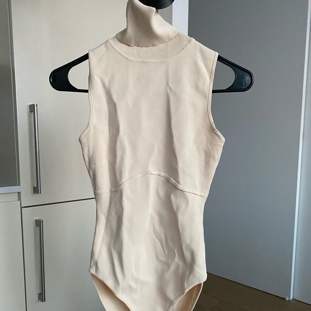 MUST GO 2/4 - Zara sleeveless turtleneck body suit in cream (M)